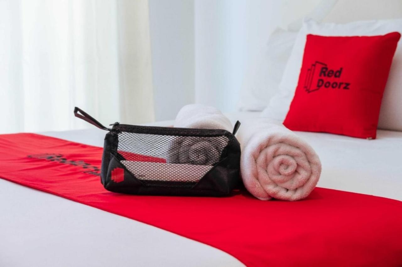 Reddoorz @ Maganda Drive In Hotel Pampanga Angeles Εξωτερικό φωτογραφία